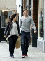  - Jan Vertonghen winkelend met partner Sophie de Vries 18041201